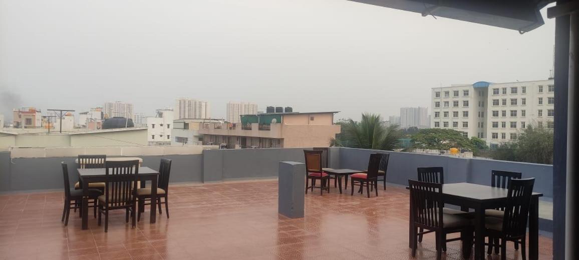 Abuzz Oxfordcaps Bannerghatta Bengaluru Kültér fotó